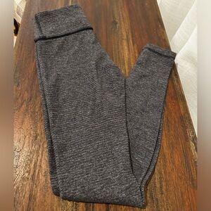 Size 6 Lululemon gray/black herringbone wonder under leggings